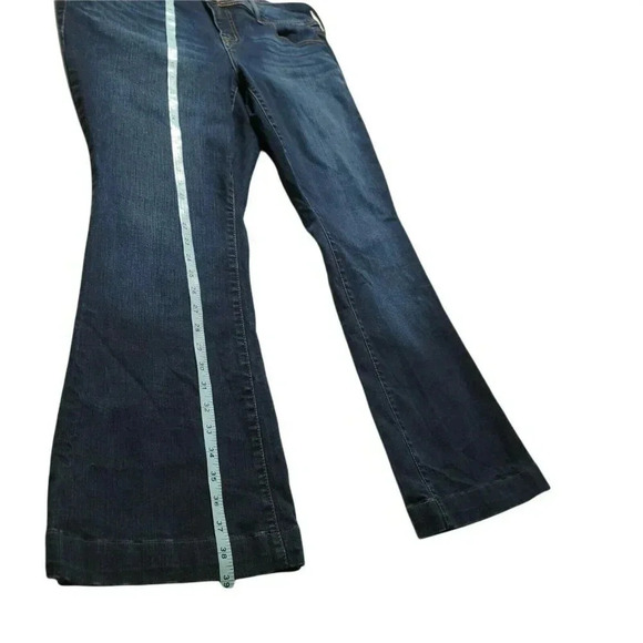 Torrid Flare Denim Jeans Stretch Blend Zip Closure Pockets Blue size 16R women's - Picture 4 of 11